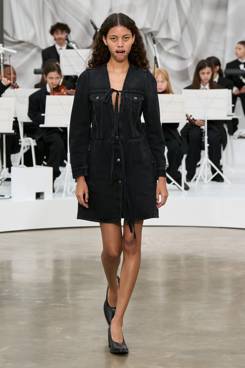 Maison Margiela SS26:詭異又清新,Glenn Martens 再次驚艷四座!