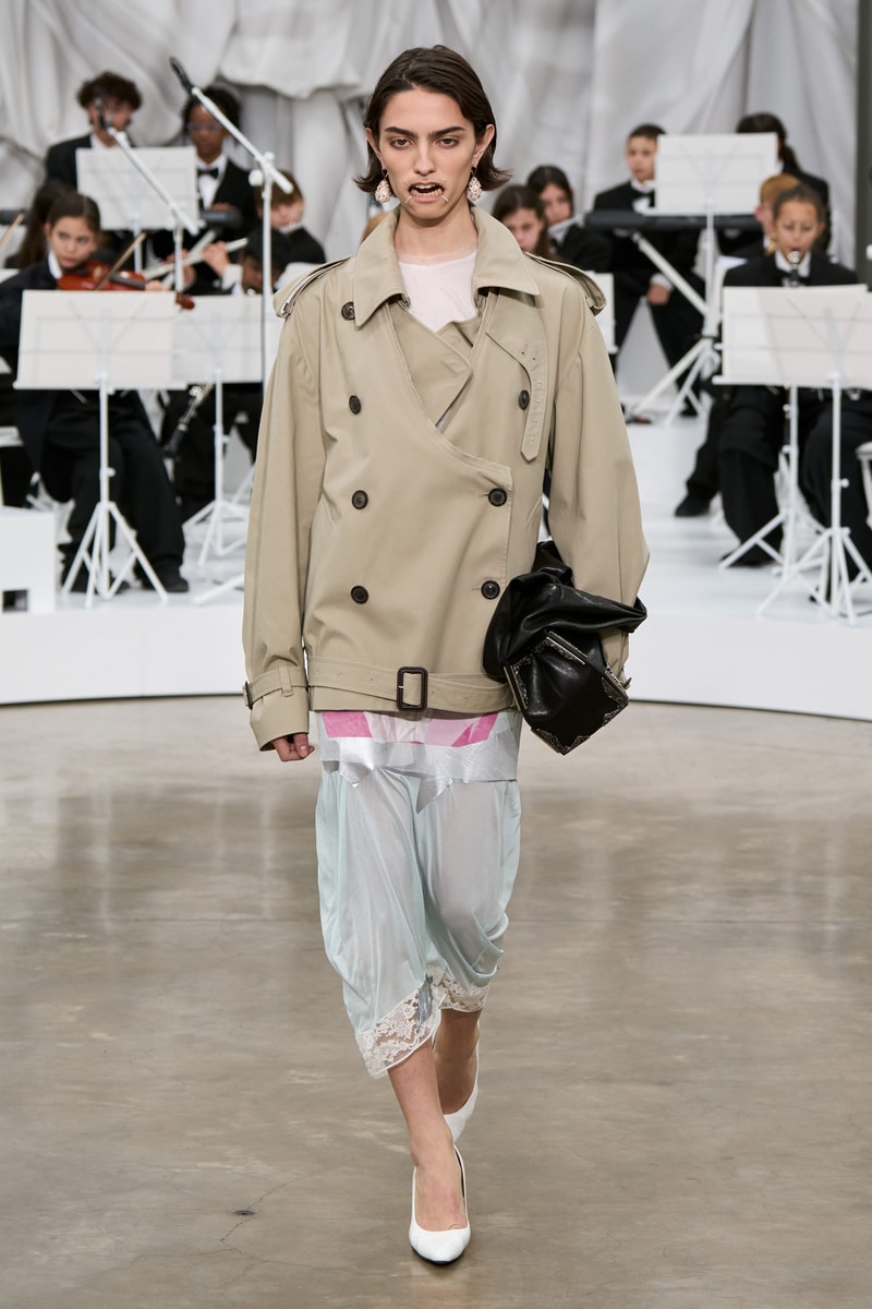 Maison Margiela SS26：詭異又清新，Glenn Martens 再次驚艷四座！