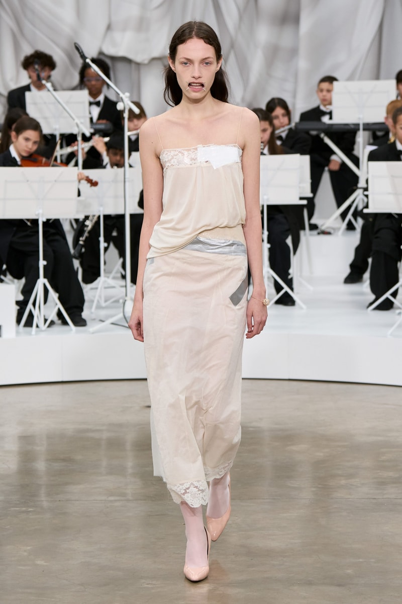 Maison Margiela SS26：詭異又清新，Glenn Martens 再次驚艷四座！
