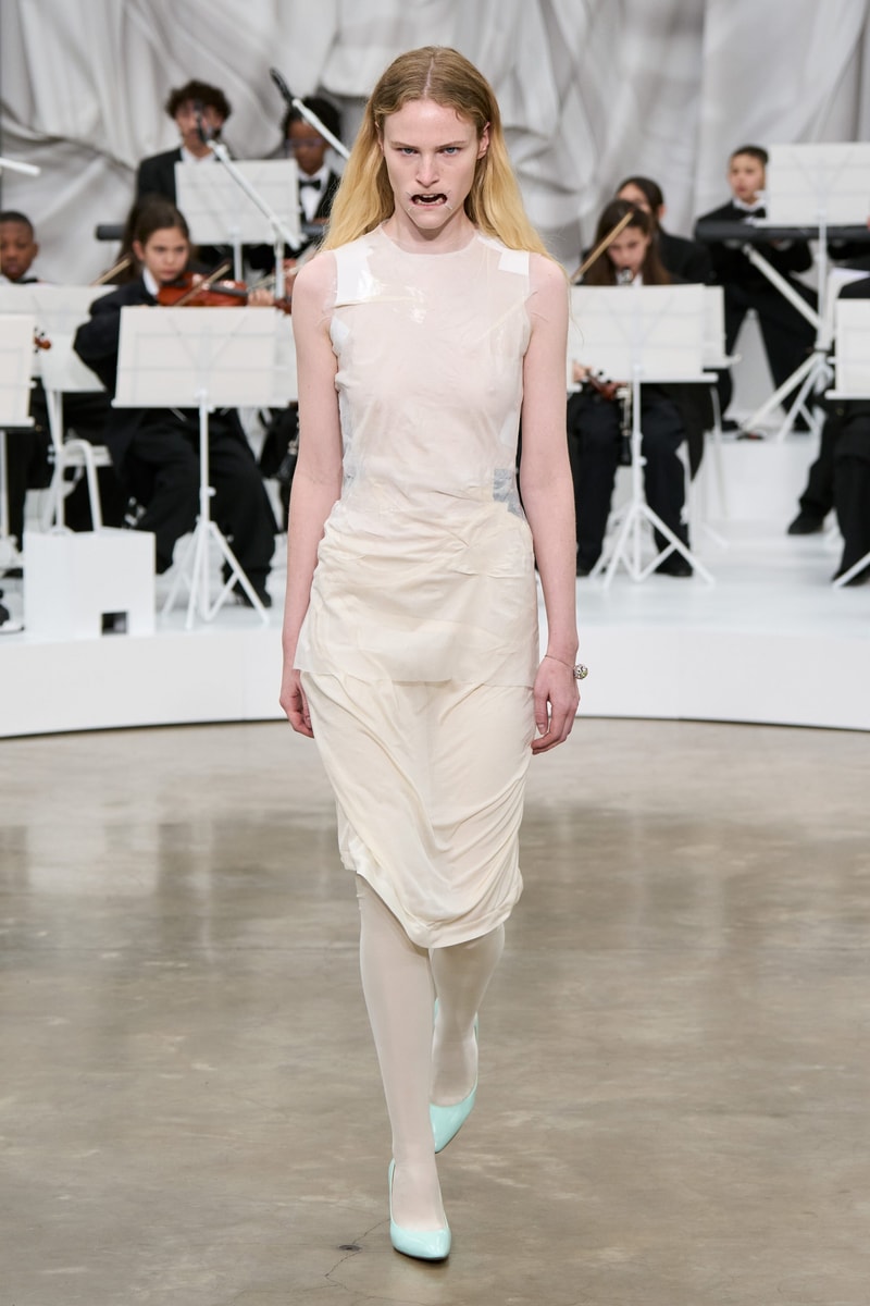 Maison Margiela SS26：詭異又清新，Glenn Martens 再次驚艷四座！