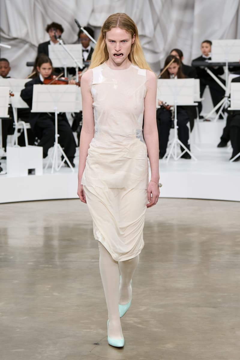 Maison Margiela SS26:詭異又清新,Glenn Martens 再次驚艷四座!
