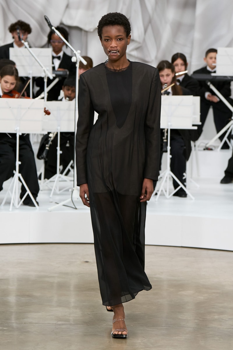 Maison Margiela SS26：詭異又清新，Glenn Martens 再次驚艷四座！