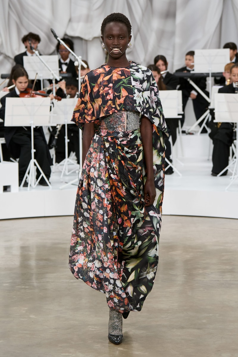 Maison Margiela SS26：詭異又清新，Glenn Martens 再次驚艷四座！
