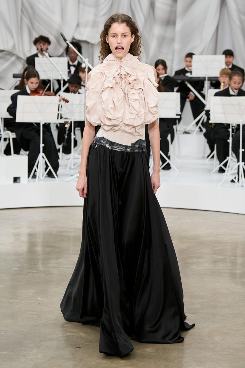 Maison Margiela SS26：詭異又清新，Glenn Martens 再次驚艷四座！