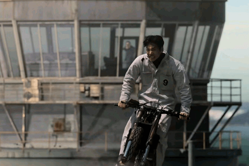 Disney+ 《操控遊戲》劇情更狠了！4 大電影改編關鍵解析，池昌旭這次真的被虐慘…