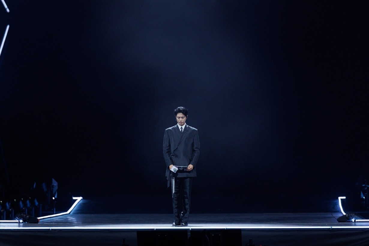 2025 MAMA 3 大淚點：朴寶劍帶領默哀、RIIZE 成員廣東話慰問…以音樂為香港打氣！