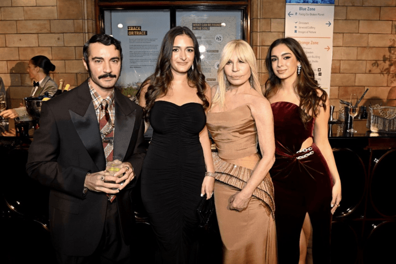 時尚圈又一次急轉彎：上任不到一年、只辦完一場秀，Dario Vitale 就要悄悄離開 Versace 了！