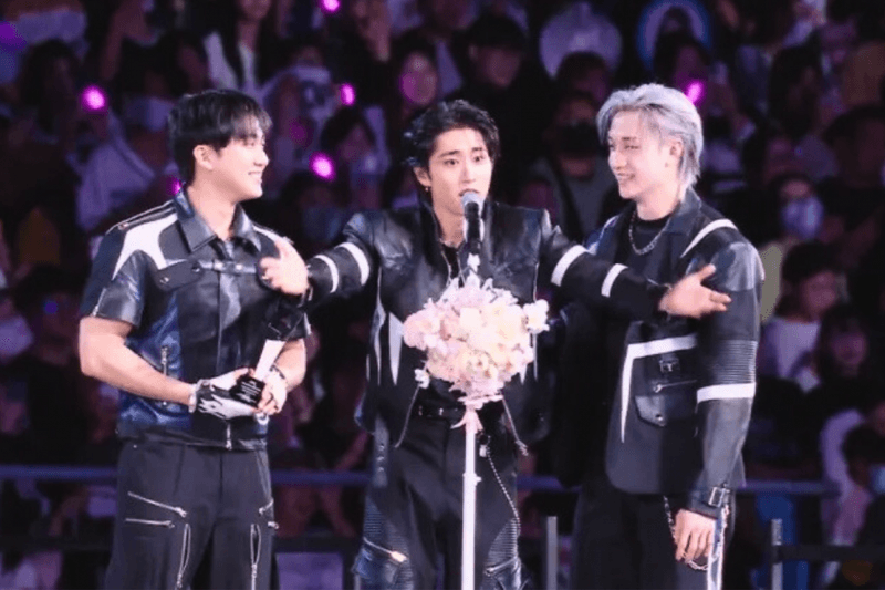 AAA 2025 可愛亮點合集：Stray Kids 爆笑黑歷史重演、撒嬌挑戰反差萌，林俊傑意外得獎表情成迷因！