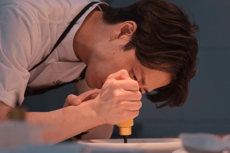 追《黑白大廚2》被他圈粉！8 件事認識「孫鍾元」：理科高材生出身、私下是健身狂人，美食愛店全公開！