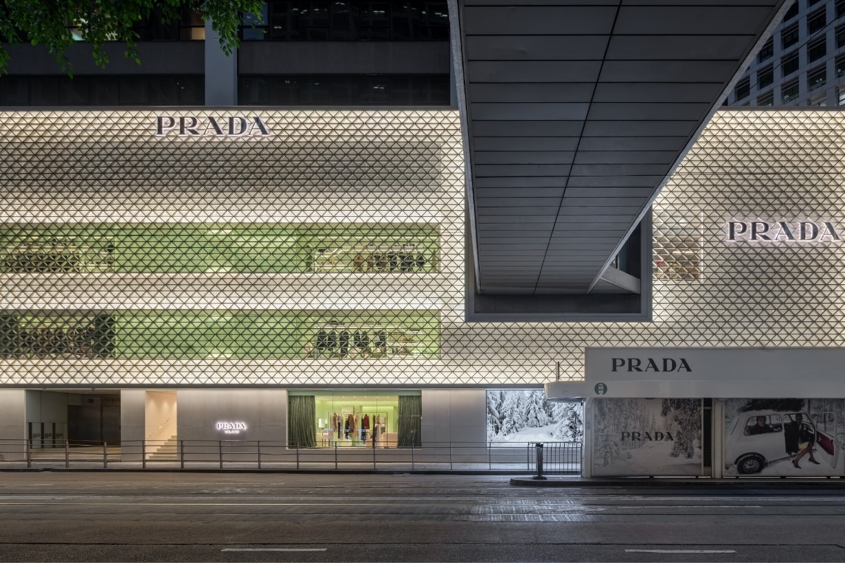 Prada 亞太區最大旗艦店登場！三層樓怎麼逛？偷偷告訴你一個專屬的奢華體驗