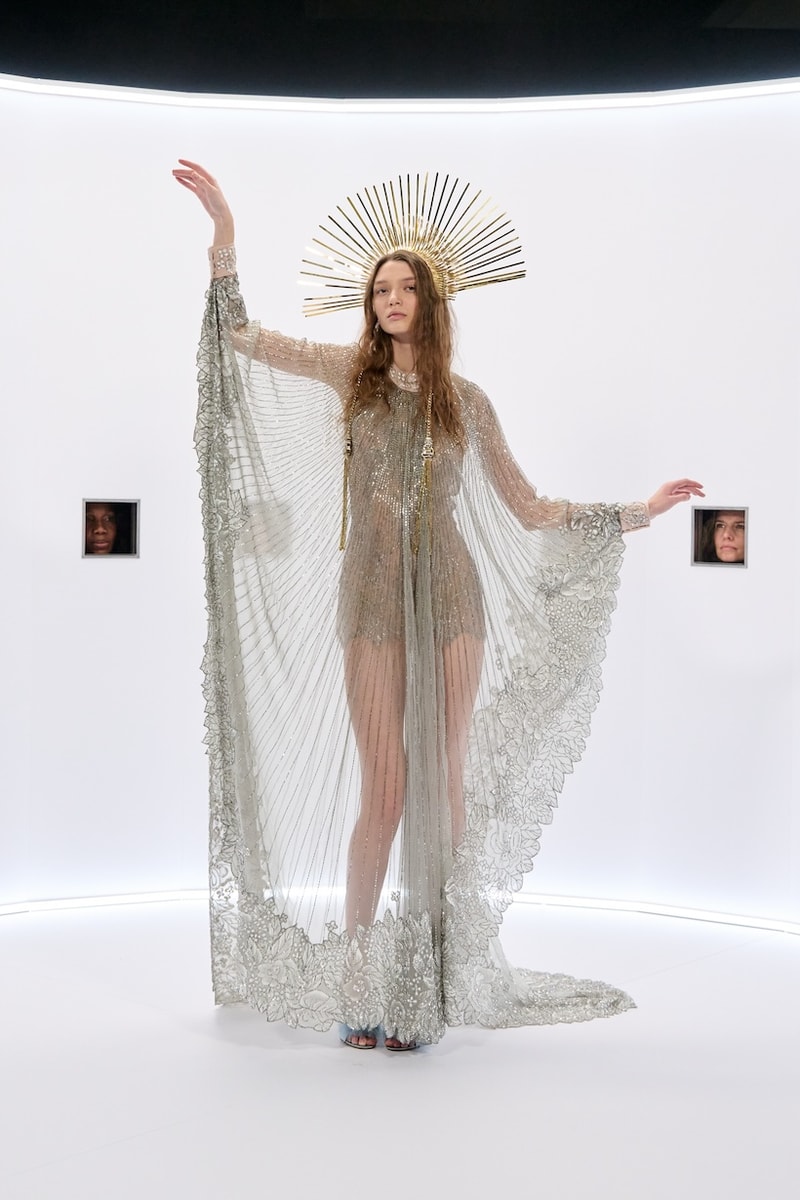 Valentino 2026 haute couture Kaiserpanorama setting reason 