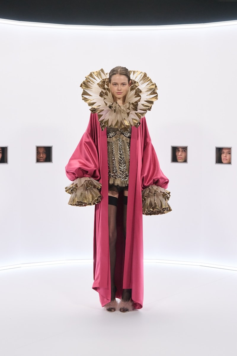 Valentino 2026 haute couture Kaiserpanorama setting reason 