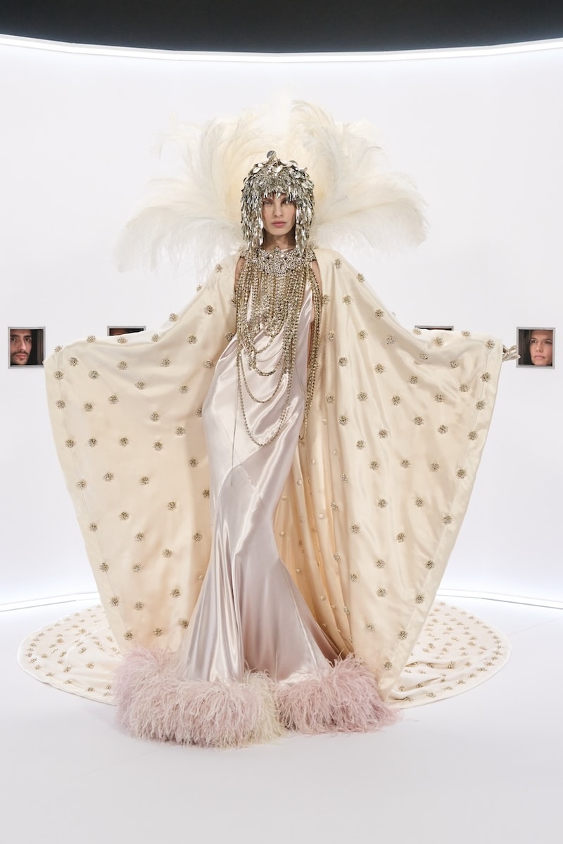 Valentino 2026 haute couture Kaiserpanorama setting reason 