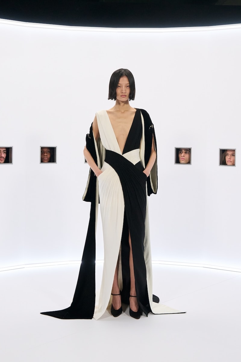 Valentino 2026 haute couture Kaiserpanorama setting reason 