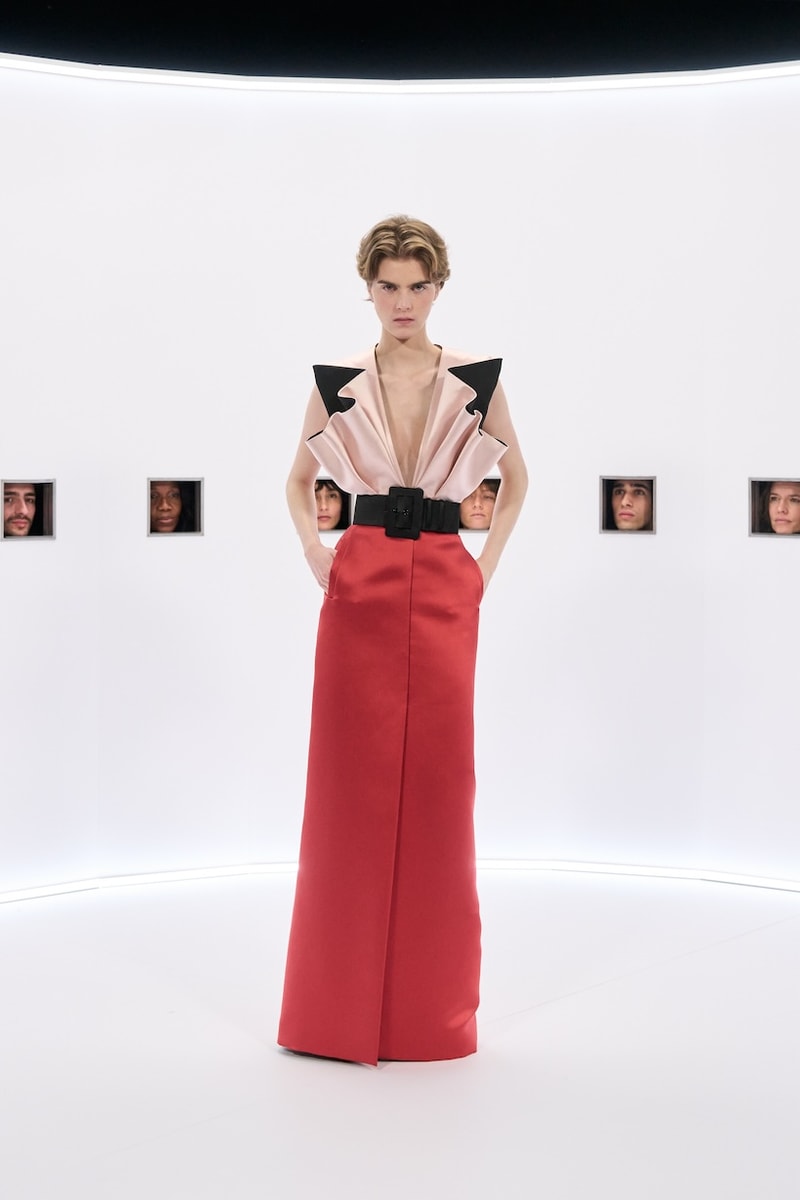 Valentino 2026 haute couture Kaiserpanorama setting reason 