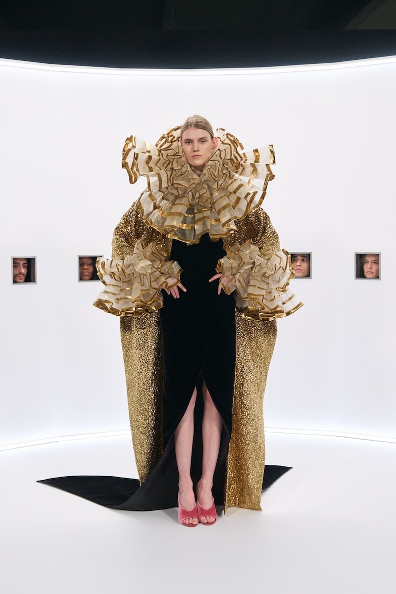 Valentino 2026 haute couture Kaiserpanorama setting reason 