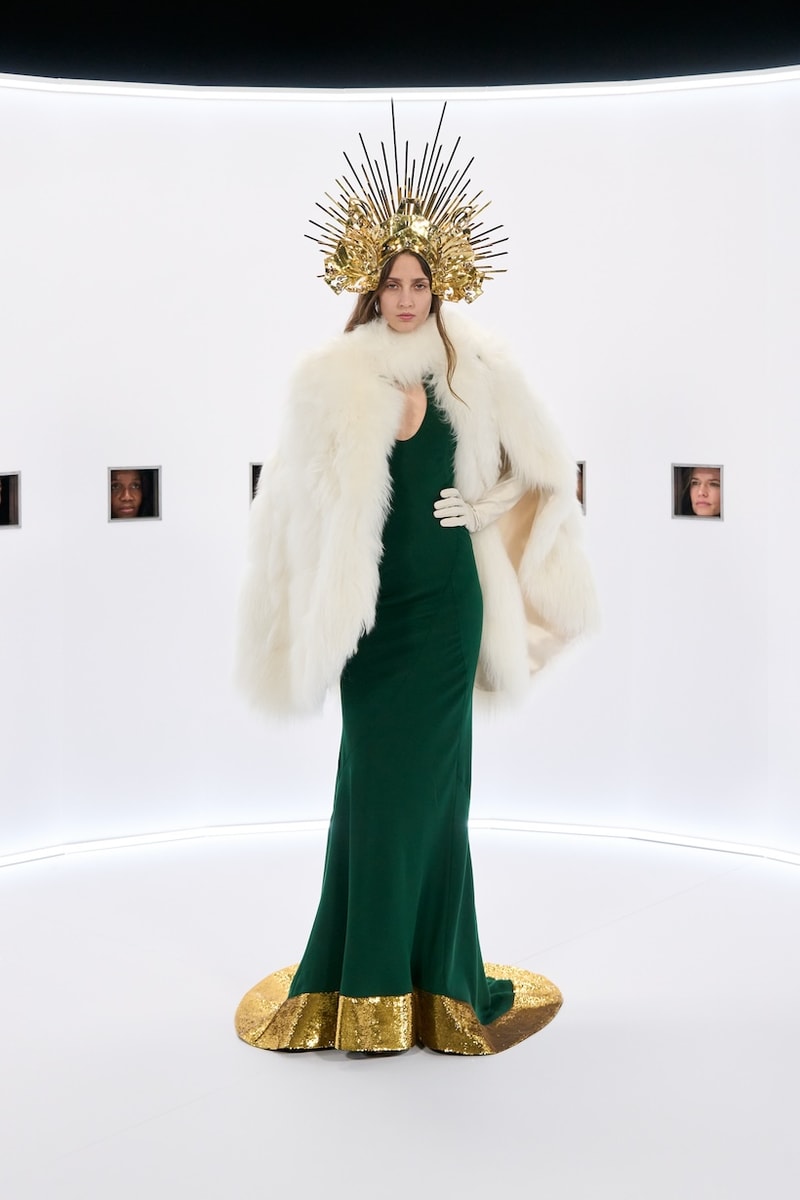 Valentino 2026 haute couture Kaiserpanorama setting reason 