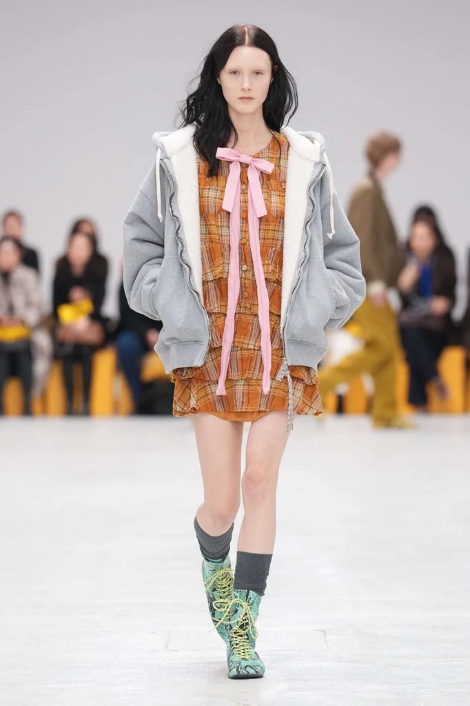 #MFW: Will Girls Fall for Onitsuka Tiger? MEXICO 66’s New Hybrid Kicks Rewrite the Nerdy Chic Playbook!