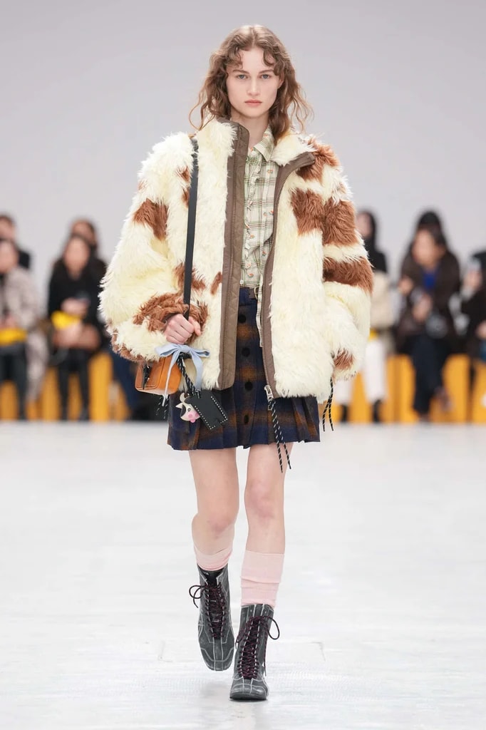 #MFW: Will Girls Fall for Onitsuka Tiger? MEXICO 66’s New Hybrid Kicks Rewrite the Nerdy Chic Playbook!