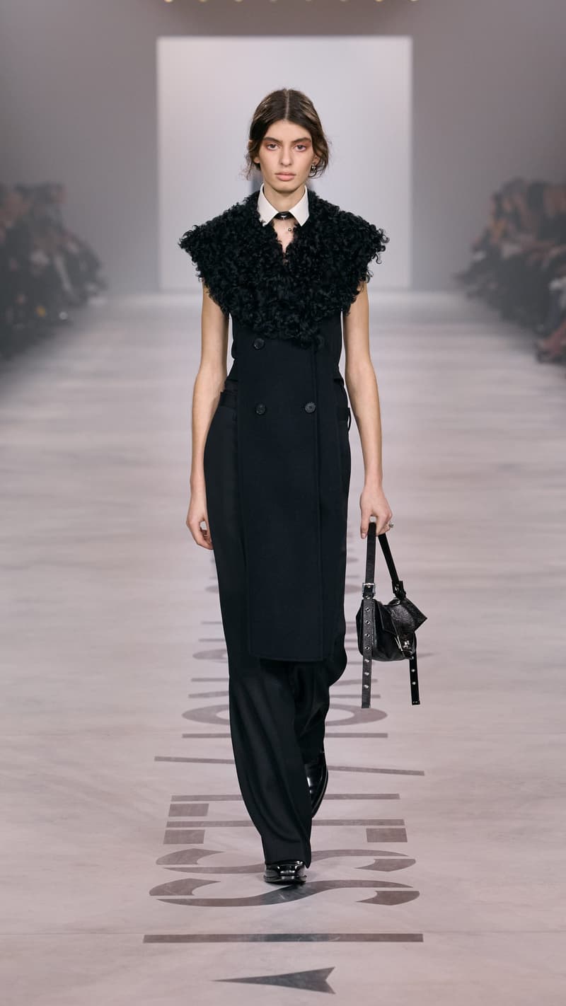 MFW：Maria Grazia Chiuri 於 FENDI 首章登場，把優雅從伸展台溫柔交還給我們！