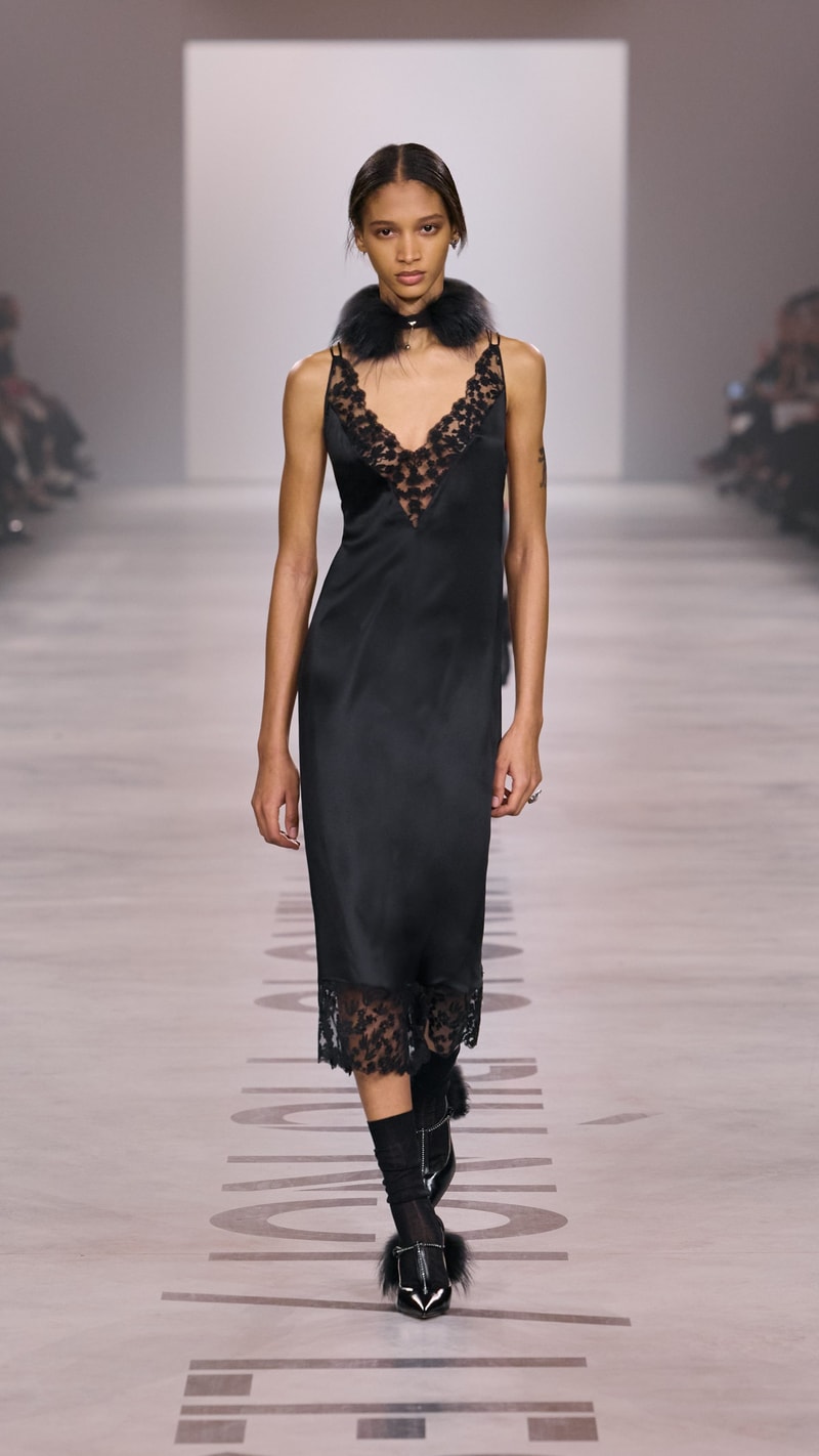 MFW：Maria Grazia Chiuri 於 FENDI 首章登場，把優雅從伸展台溫柔交還給我們！