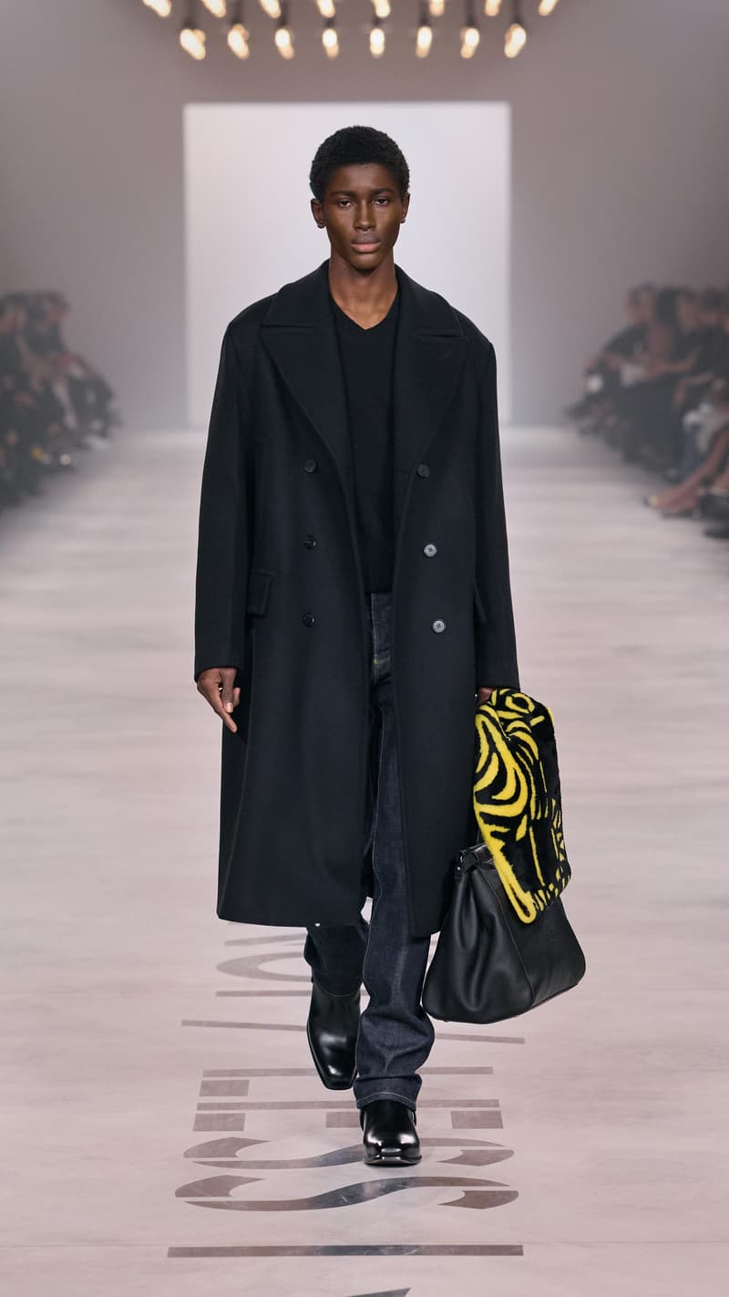 MFW：Maria Grazia Chiuri 於 FENDI 首章登場，把優雅從伸展台溫柔交還給我們！