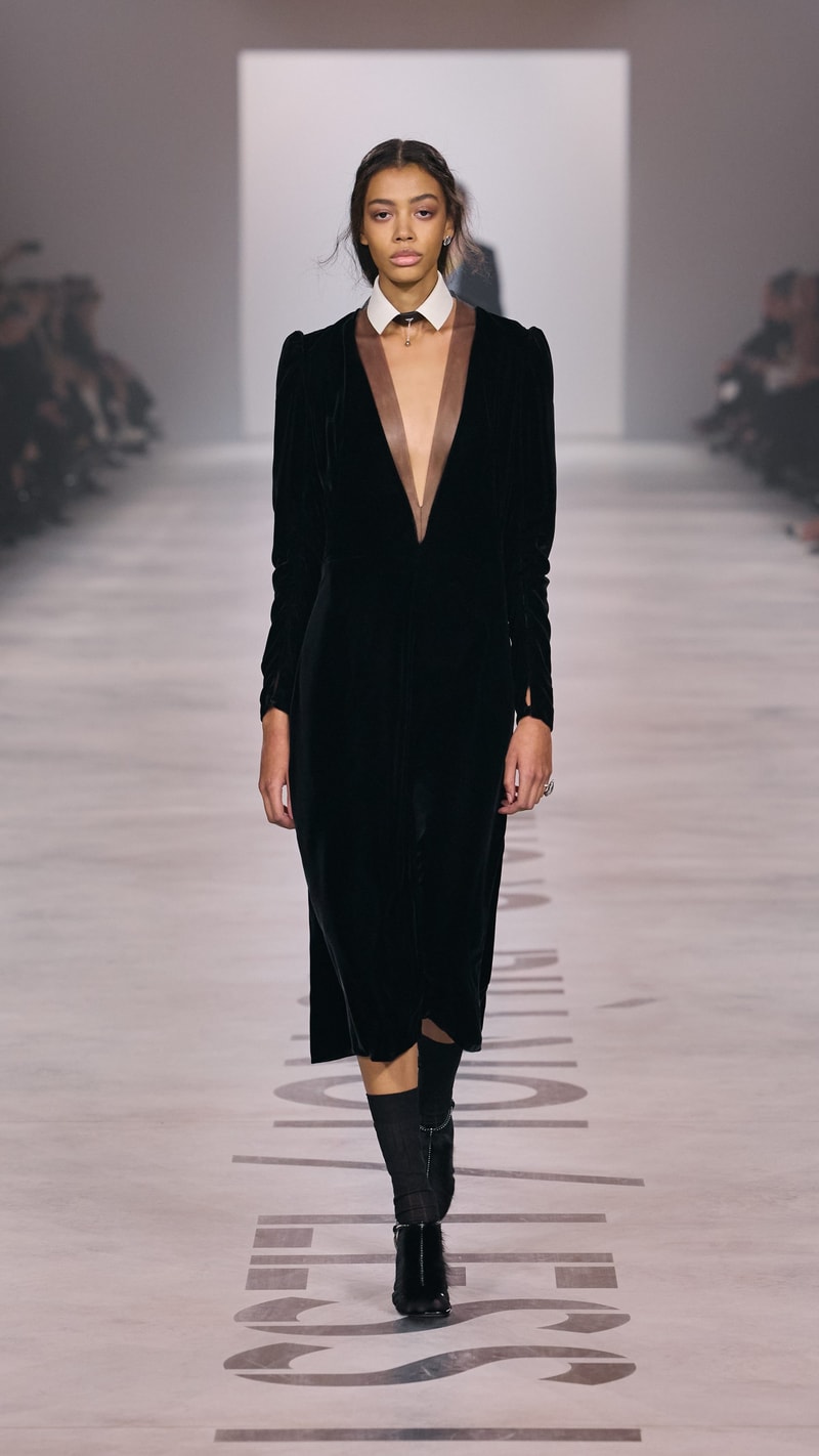 MFW：Maria Grazia Chiuri 於 FENDI 首章登場，把優雅從伸展台溫柔交還給我們！
