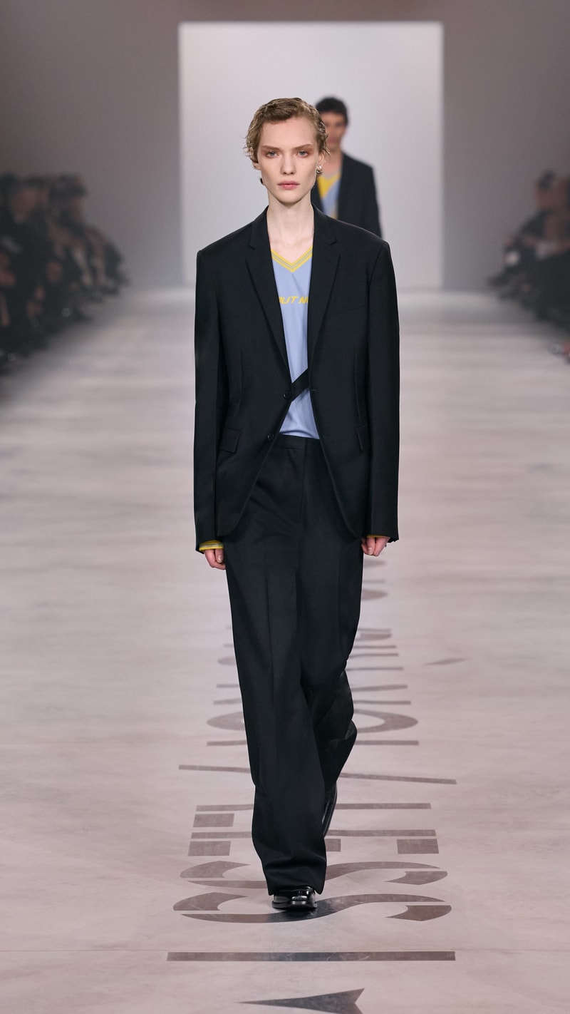 MFW：Maria Grazia Chiuri 於 FENDI 首章登場，把優雅從伸展台溫柔交還給我們！