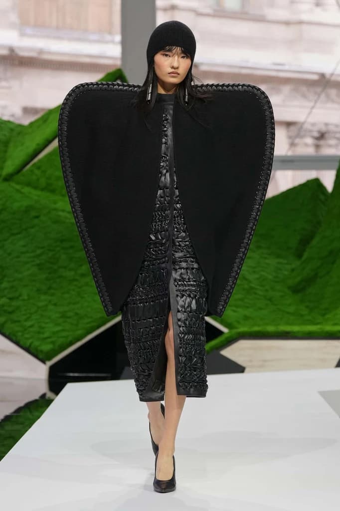 Louis Vuitton 26FW Runway-1