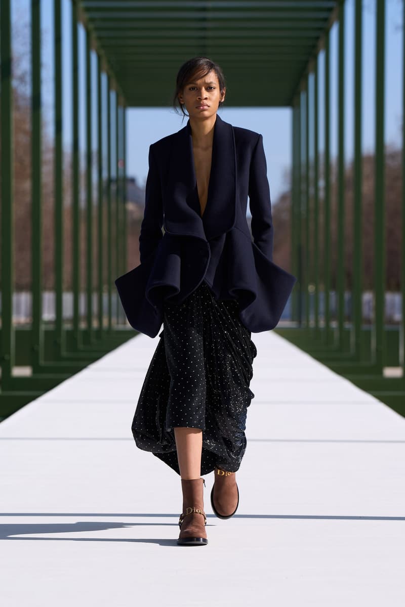 Dior Fall/Winter 2026–2027 Collection Unveiled at Jardin des Tuileries in Paris