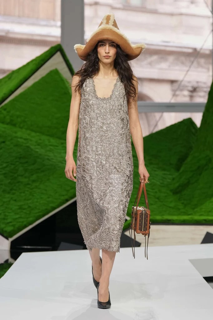 #PFW: Shepherd Capes and Sheep Motifs… Welcome to Louis Vuitton’s Pastoral Adventure at the Louvre!