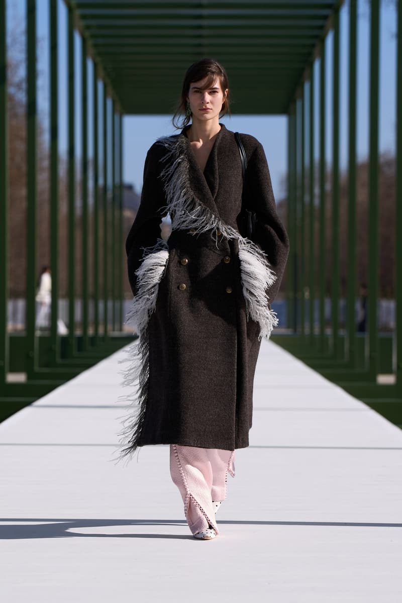 Dior Fall/Winter 2026–2027 Collection Unveiled at Jardin des Tuileries in Paris