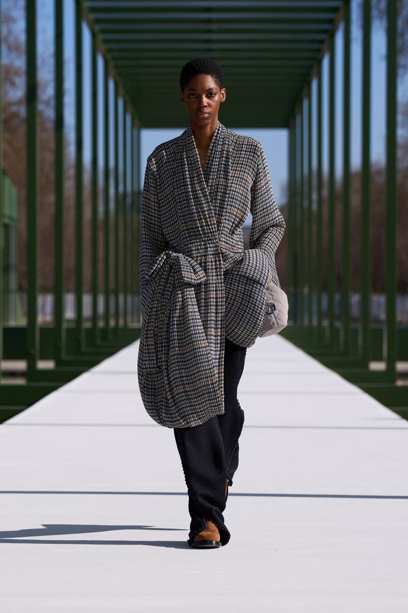 Dior Fall/Winter 2026–2027 Collection Unveiled at Jardin des Tuileries in Paris