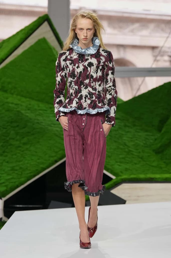 #PFW: Shepherd Capes and Sheep Motifs… Welcome to Louis Vuitton’s Pastoral Adventure at the Louvre!
