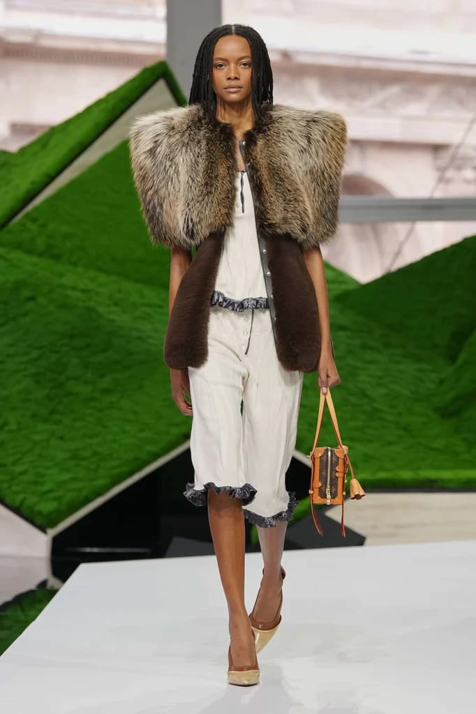 #PFW: Shepherd Capes and Sheep Motifs… Welcome to Louis Vuitton’s Pastoral Adventure at the Louvre!
