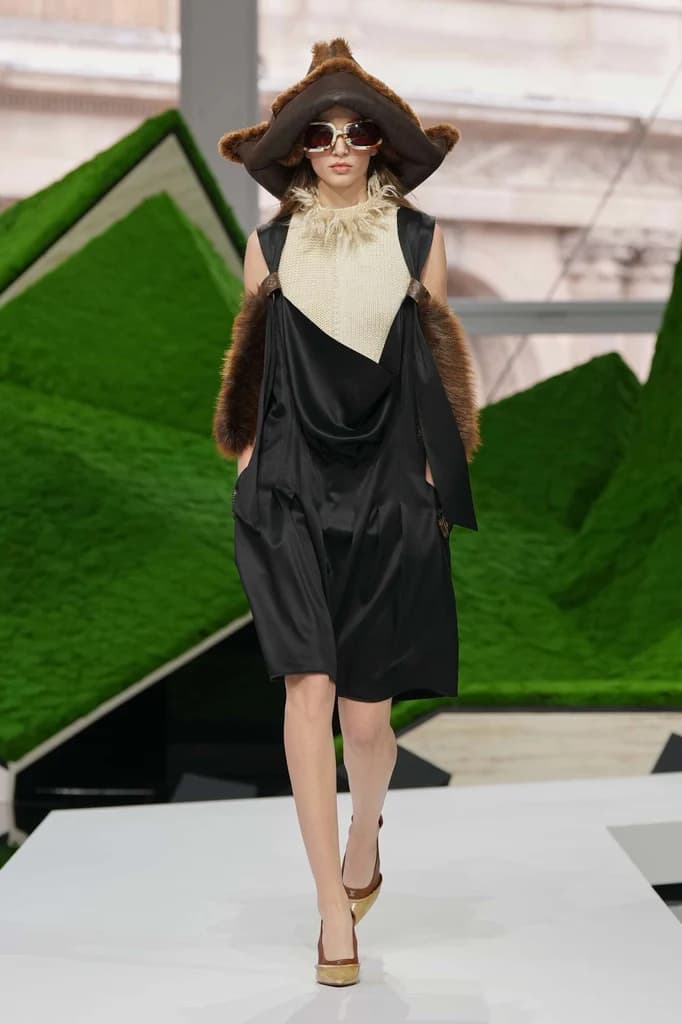 #PFW: Shepherd Capes and Sheep Motifs… Welcome to Louis Vuitton’s Pastoral Adventure at the Louvre!