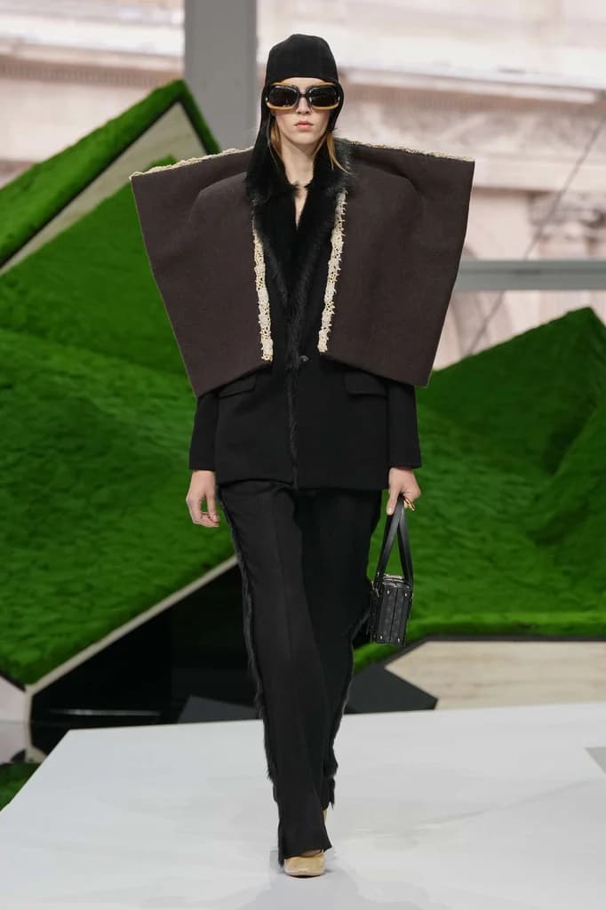 #PFW: Shepherd Capes and Sheep Motifs… Welcome to Louis Vuitton’s Pastoral Adventure at the Louvre!