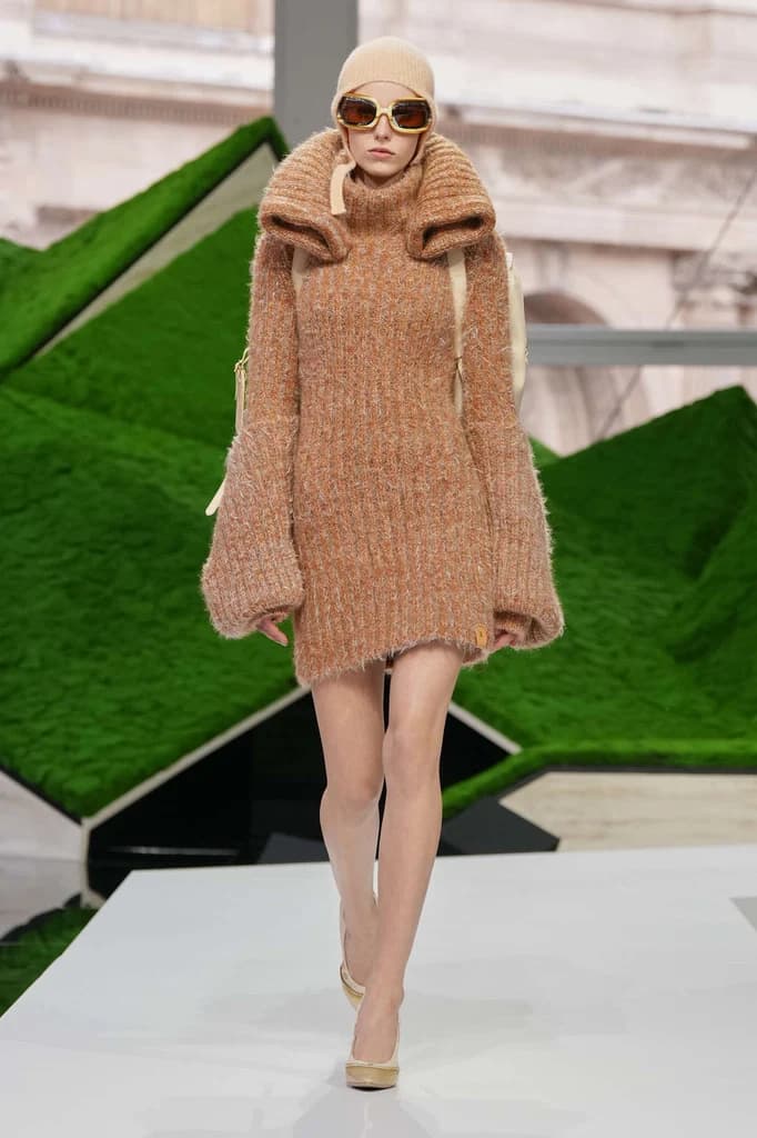 #PFW: Shepherd Capes and Sheep Motifs… Welcome to Louis Vuitton’s Pastoral Adventure at the Louvre!