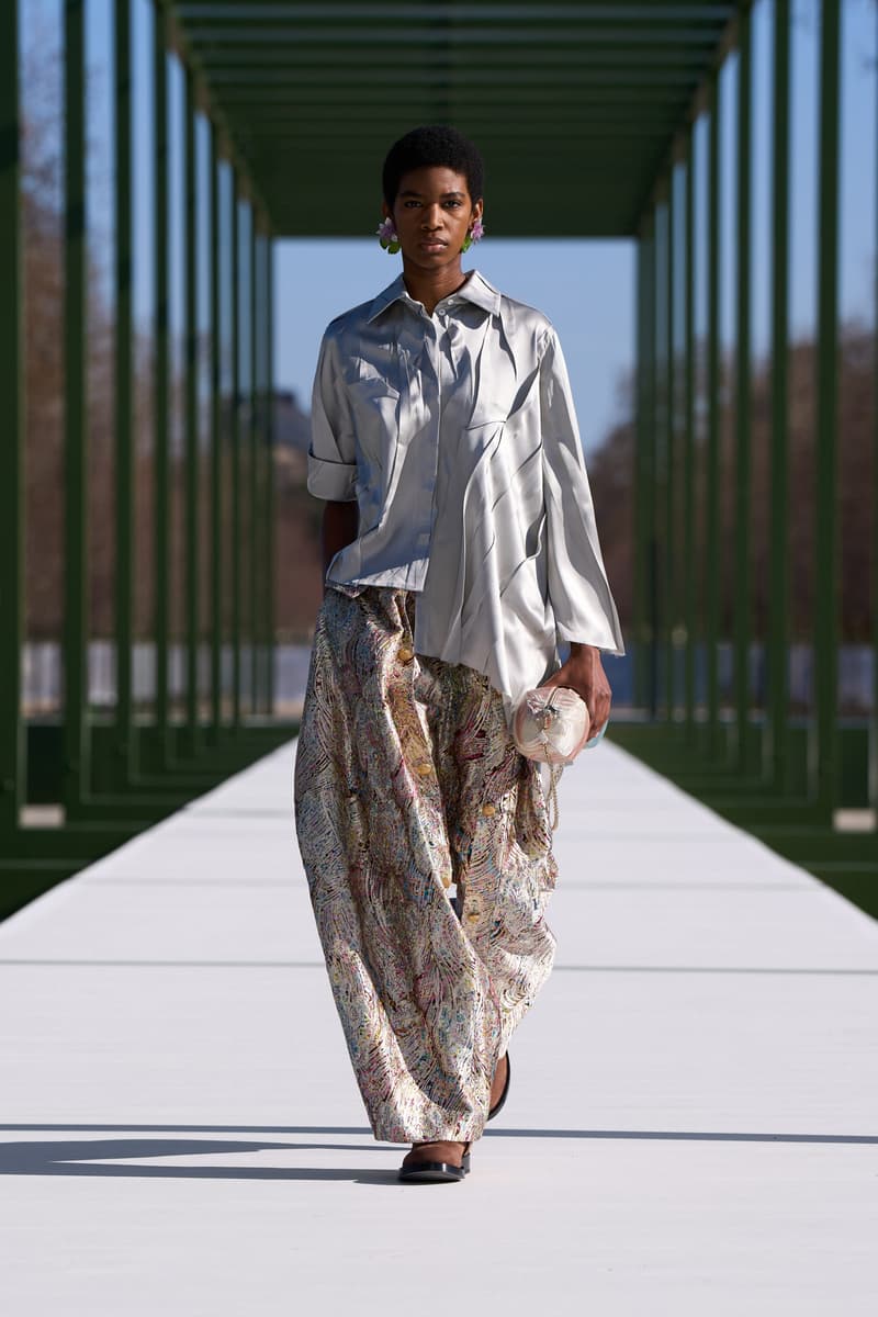 Dior Fall/Winter 2026–2027 Collection Unveiled at Jardin des Tuileries in Paris
