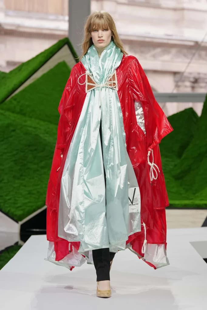 #PFW: Shepherd Capes and Sheep Motifs… Welcome to Louis Vuitton’s Pastoral Adventure at the Louvre!