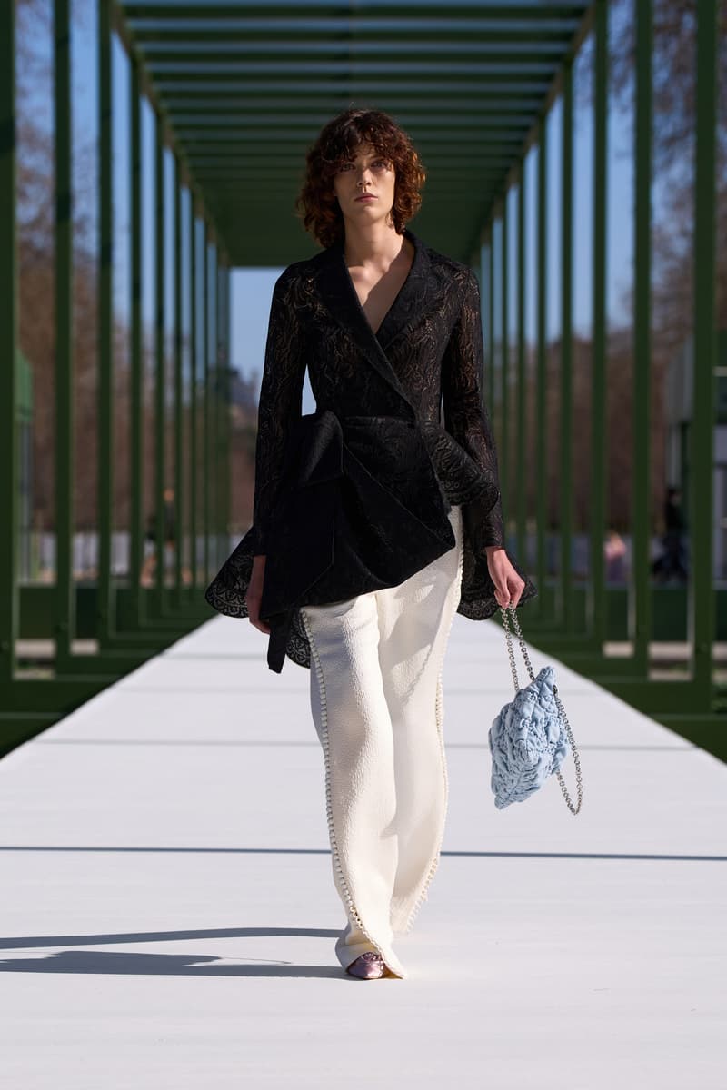 Dior Fall/Winter 2026–2027 Collection Unveiled at Jardin des Tuileries in Paris