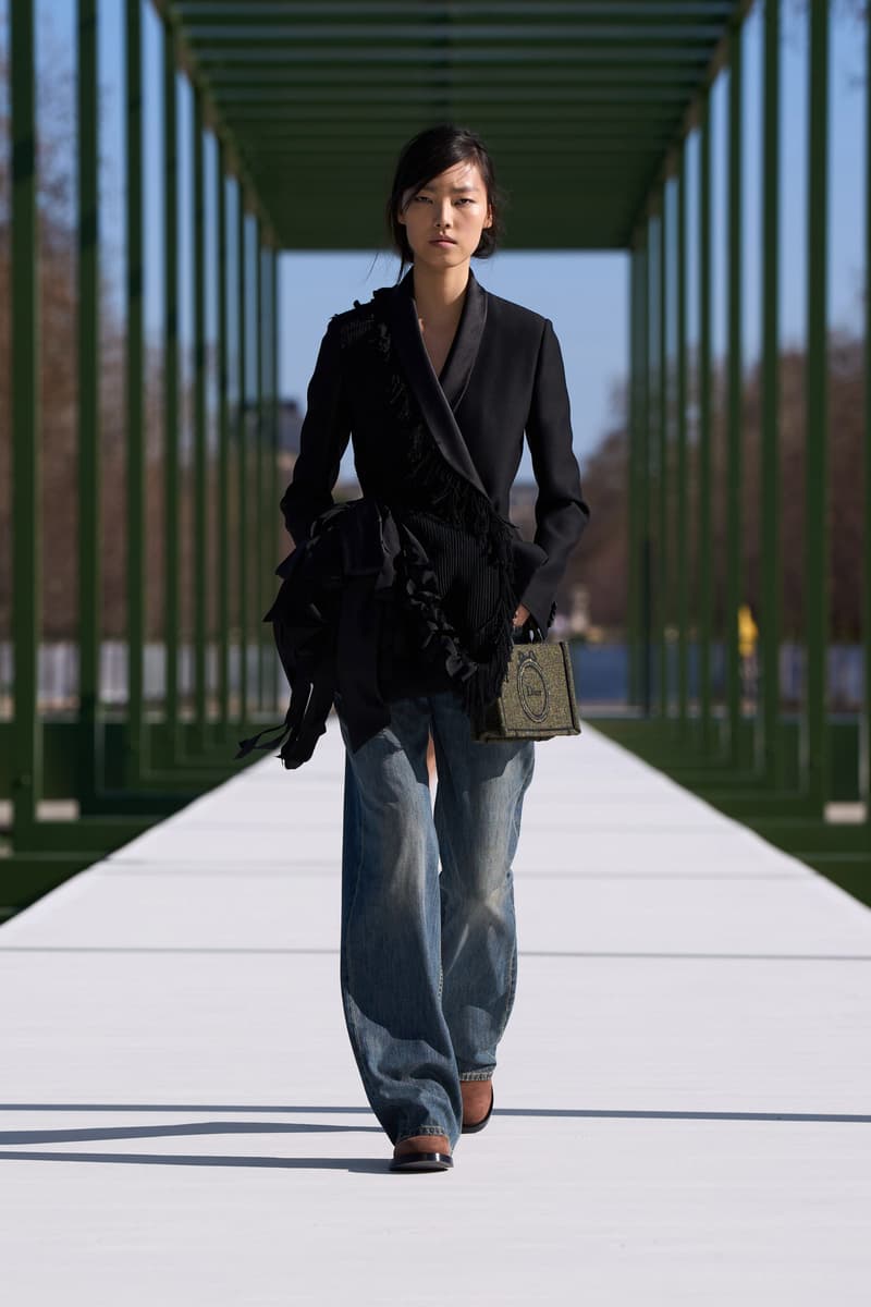Dior Fall/Winter 2026–2027 Collection Unveiled at Jardin des Tuileries in Paris