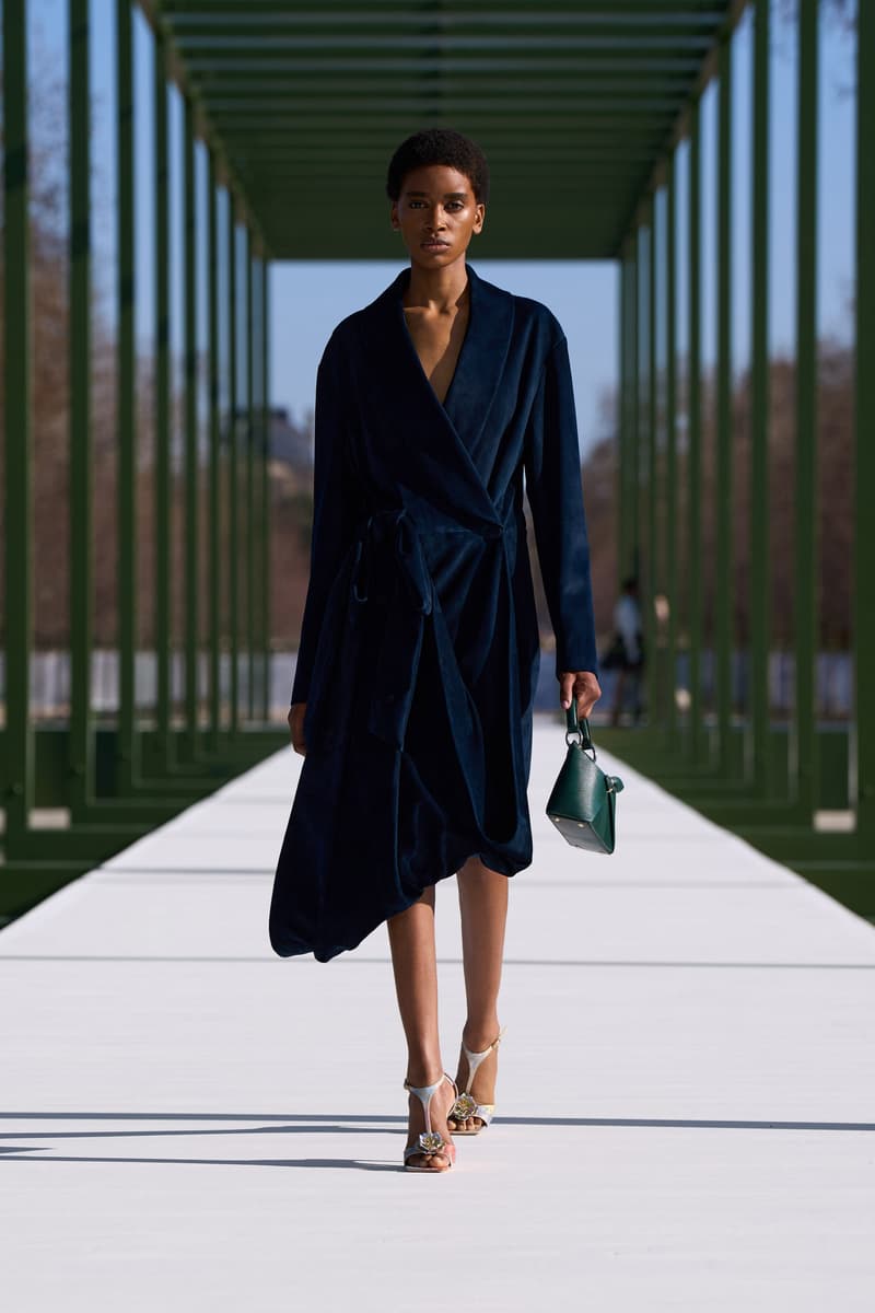 Dior Fall/Winter 2026–2027 Collection Unveiled at Jardin des Tuileries in Paris