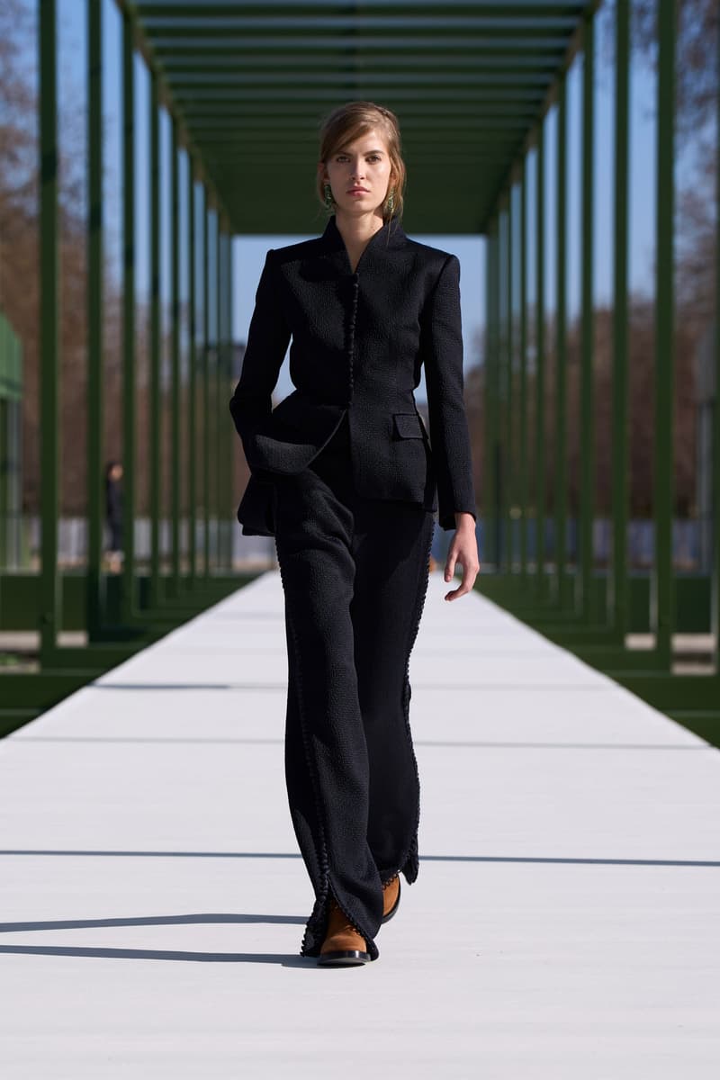 Dior Fall/Winter 2026–2027 Collection Unveiled at Jardin des Tuileries in Paris