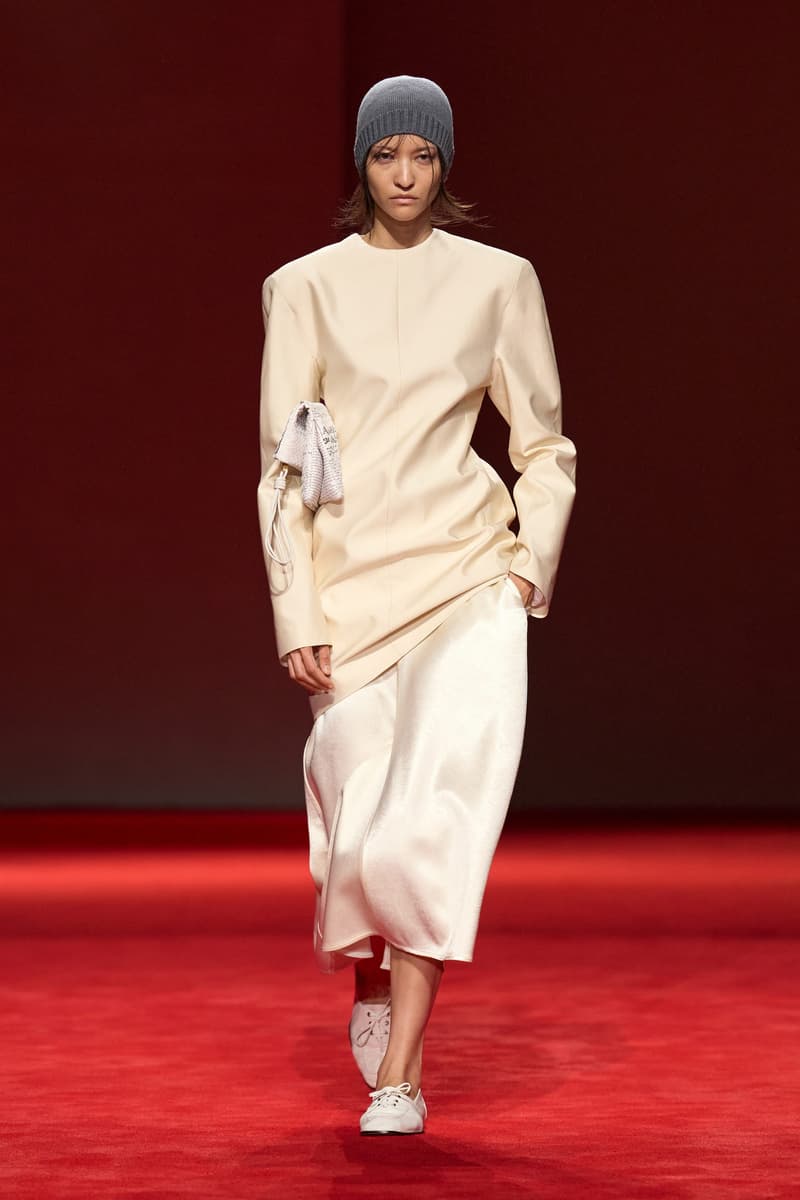 Bottega Veneta FW26: Louise Trotter Delivers a Masterclass in Texture and Movement