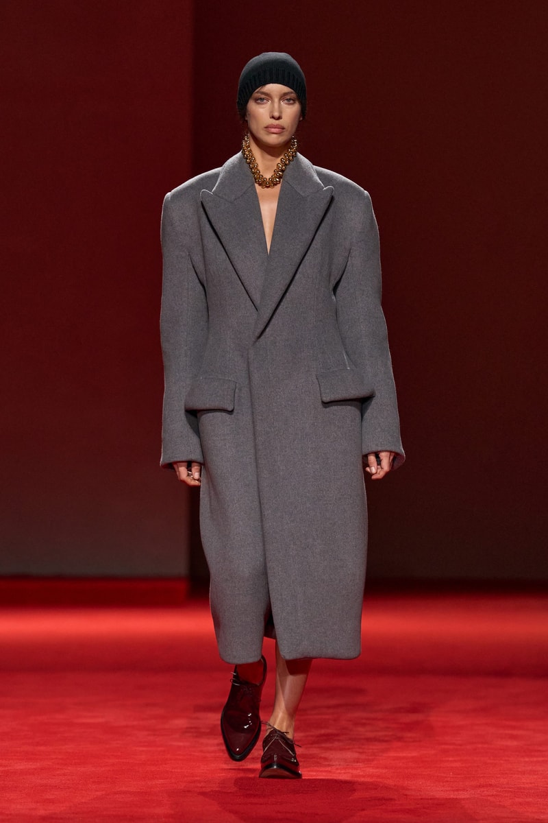 Bottega Veneta FW26: Louise Trotter Delivers a Masterclass in Texture and Movement