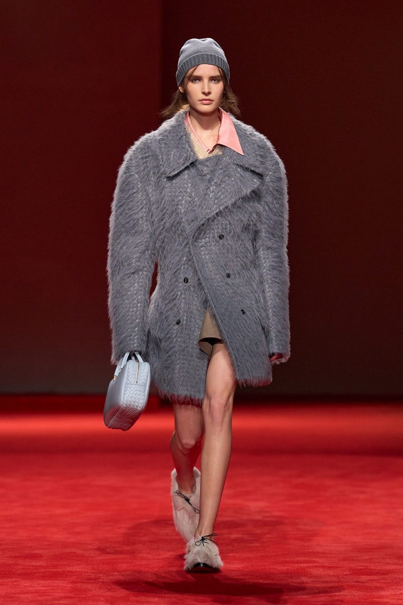 Bottega Veneta FW26: Louise Trotter Delivers a Masterclass in Texture and Movement