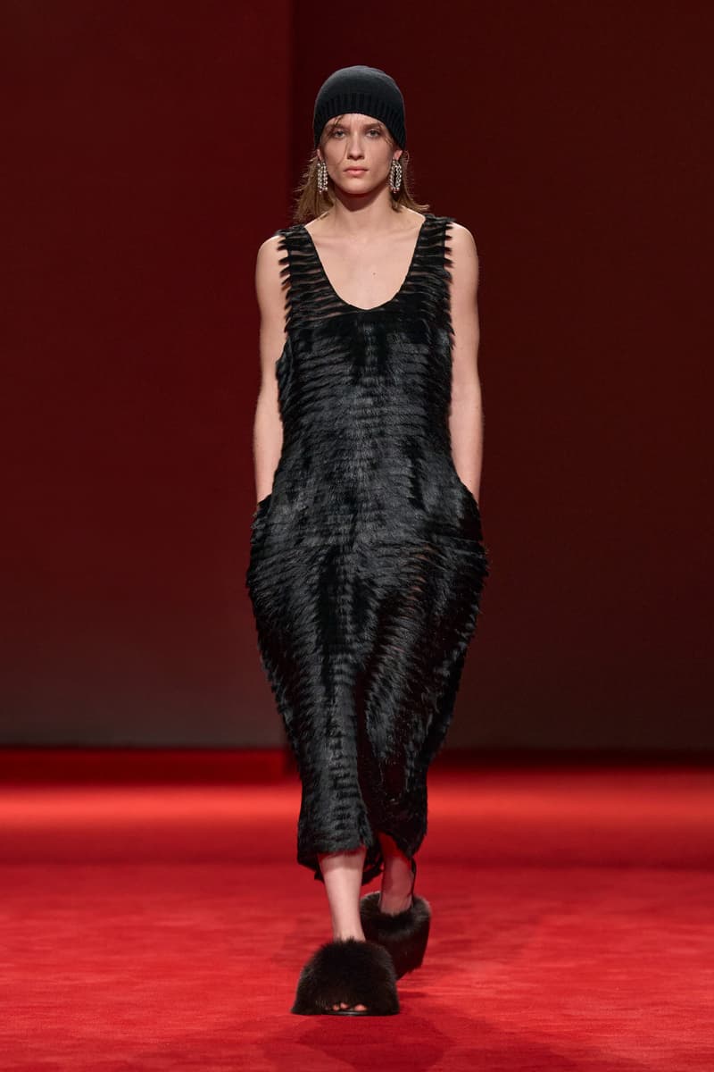 Bottega Veneta FW26: Louise Trotter Delivers a Masterclass in Texture and Movement