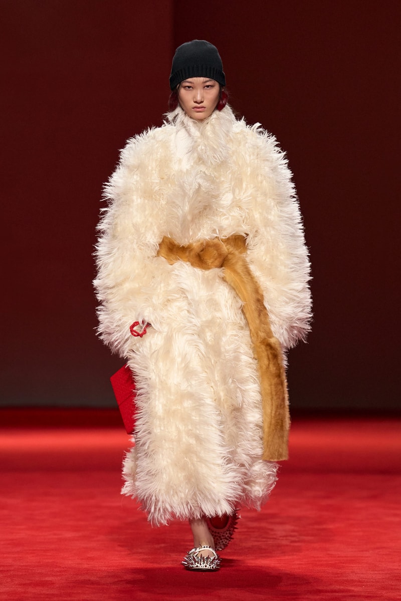 Bottega Veneta FW26: Louise Trotter Delivers a Masterclass in Texture and Movement