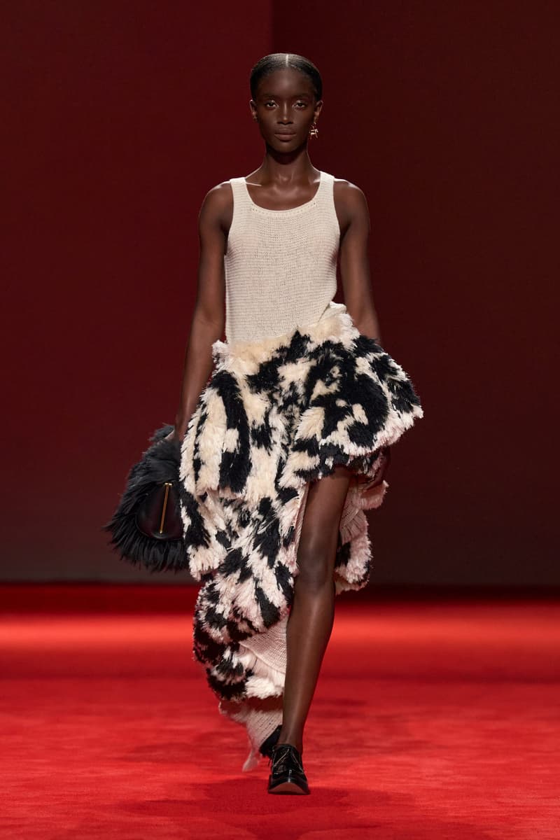 Bottega Veneta FW26: Louise Trotter Delivers a Masterclass in Texture and Movement